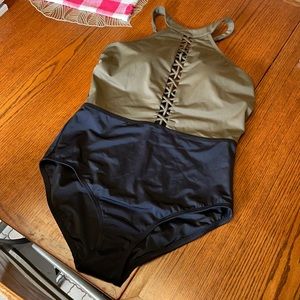 One piece swimsuit